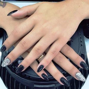 unghie-bicolore-milan-nail